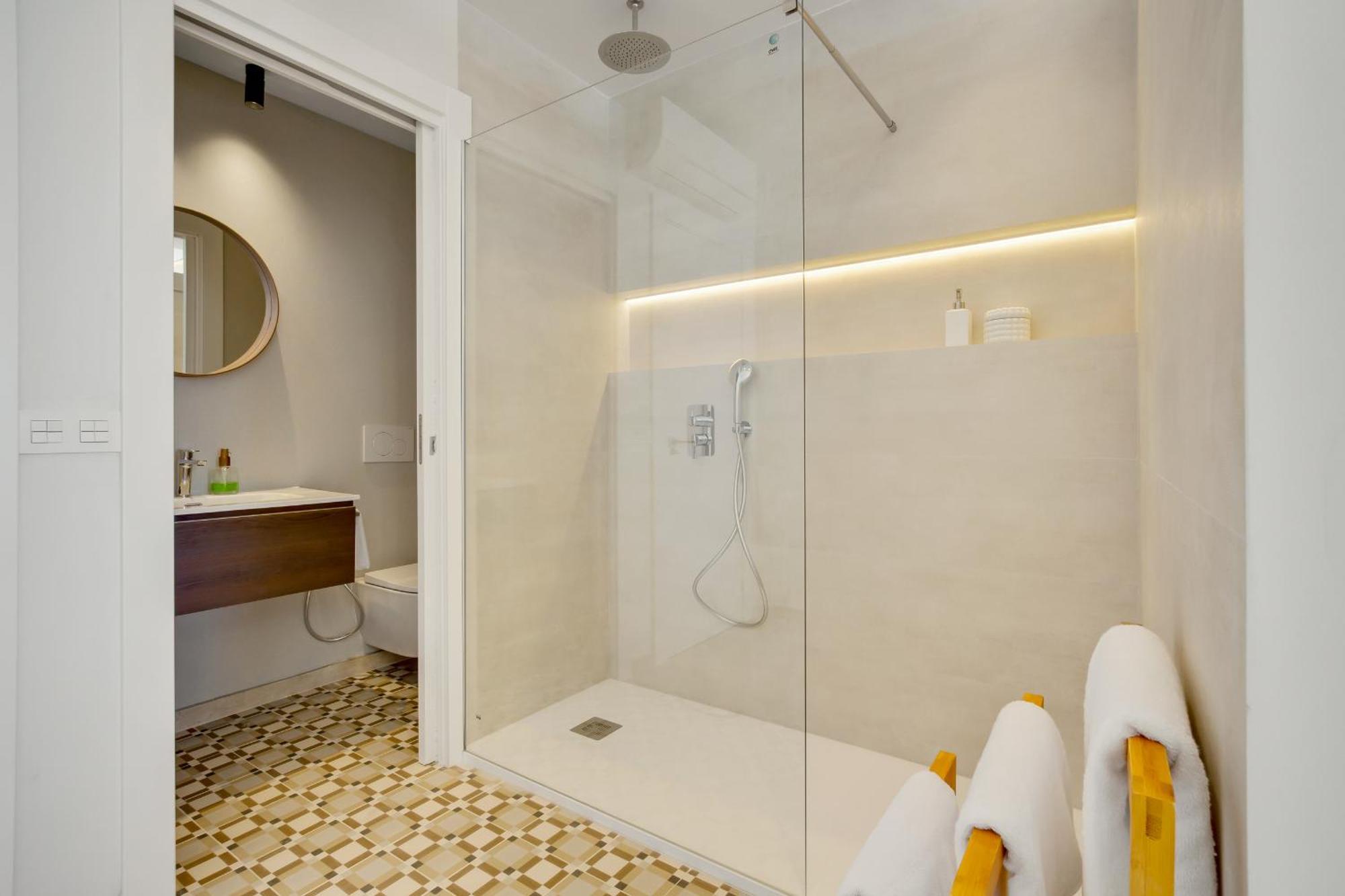 Santa Clara Modern & Exclusive Seafront Apartment Torremolinos Exteriör bild