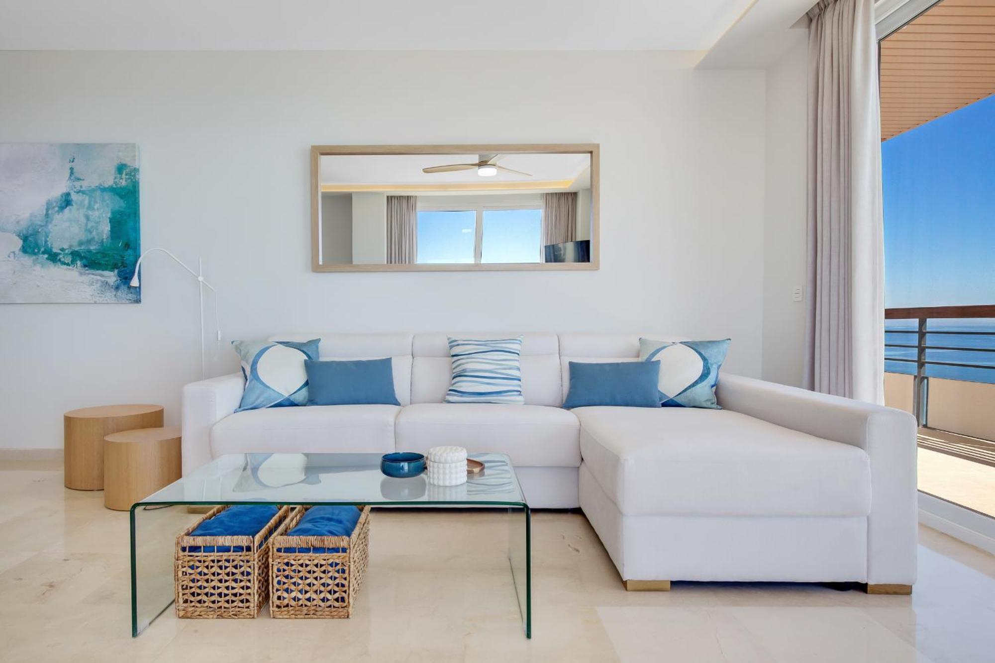 Santa Clara Modern & Exclusive Seafront Apartment Torremolinos Exteriör bild