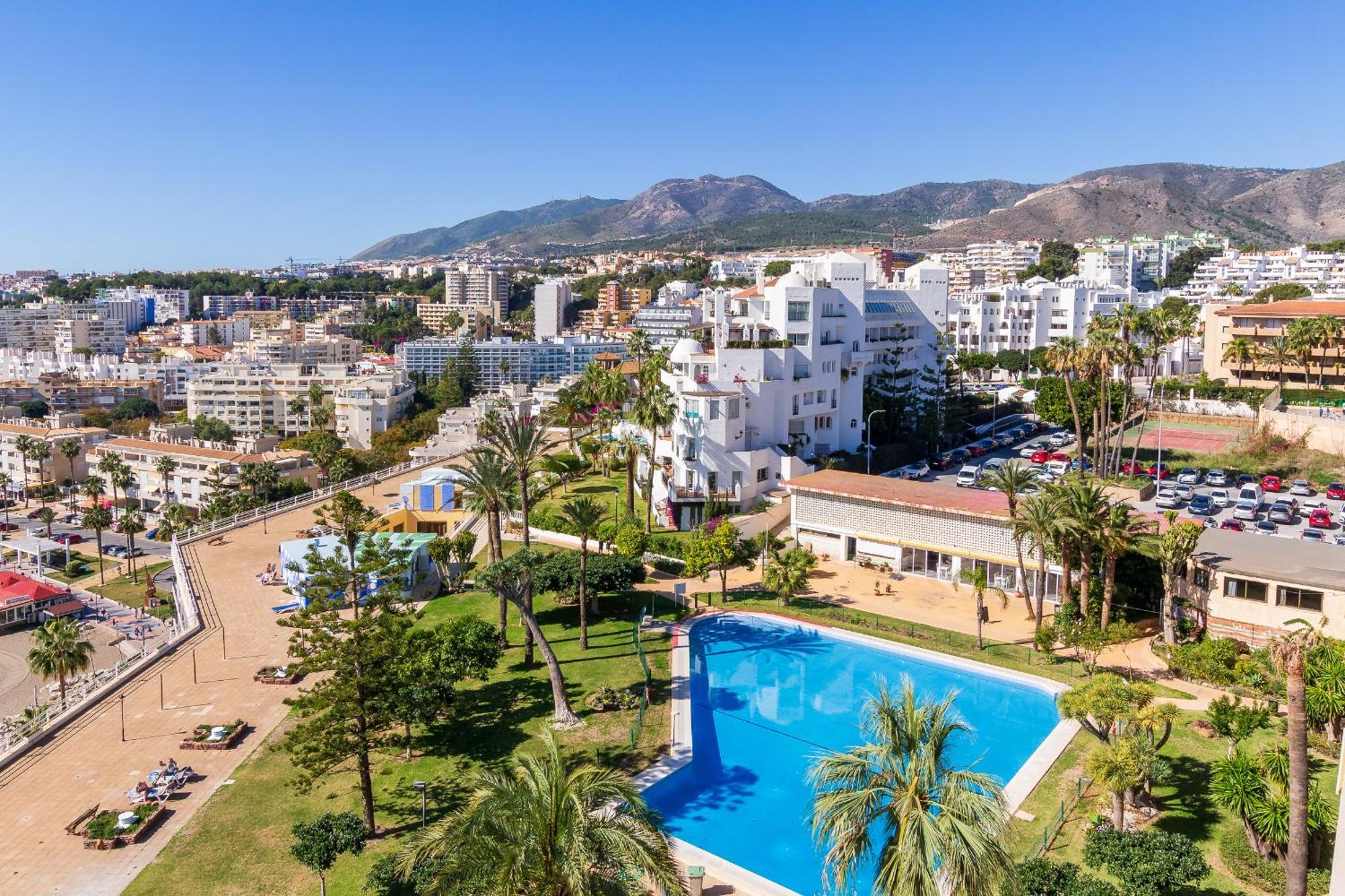 Santa Clara Modern & Exclusive Seafront Apartment Torremolinos Exteriör bild
