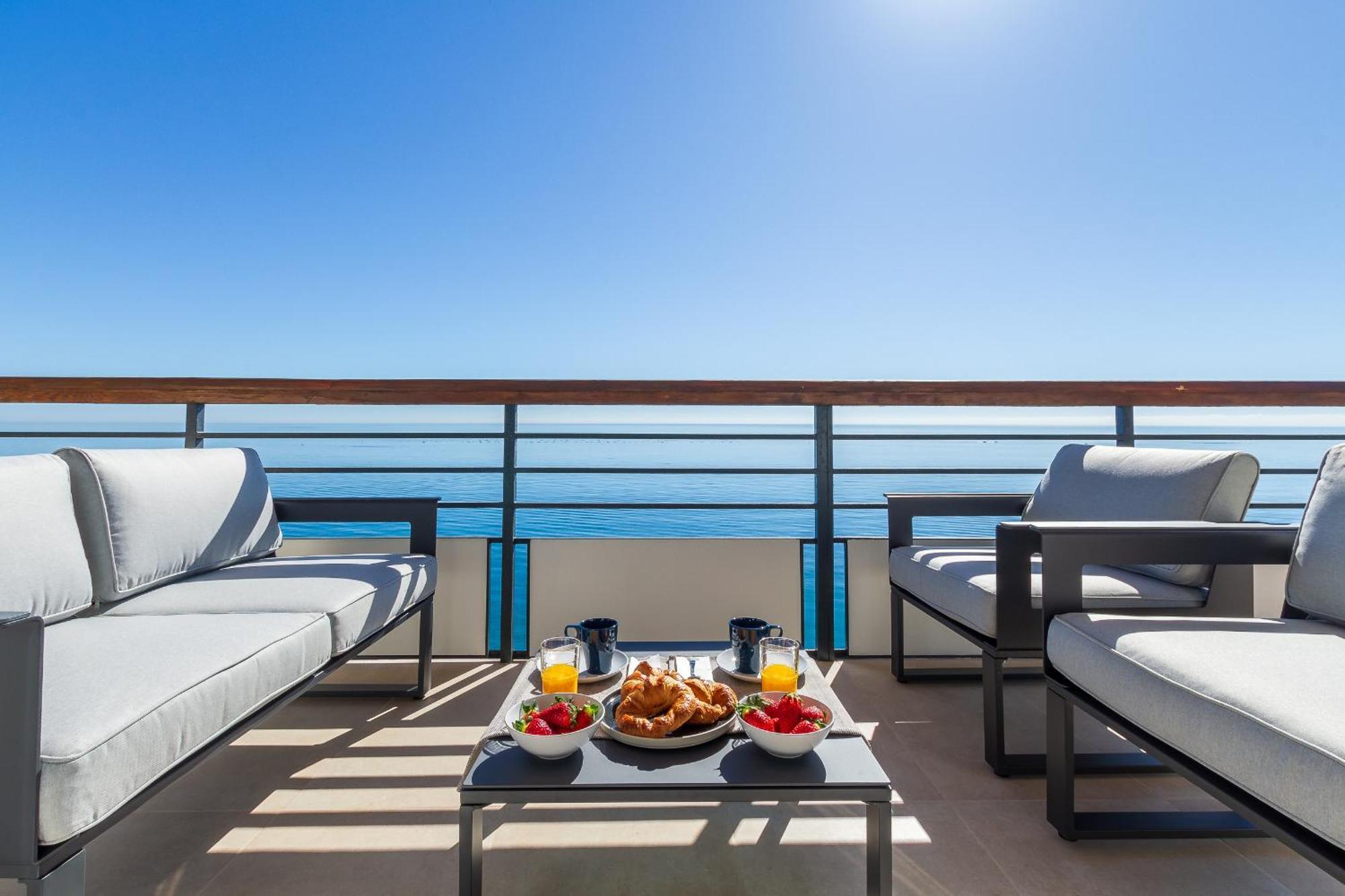Santa Clara Modern & Exclusive Seafront Apartment Torremolinos Exteriör bild