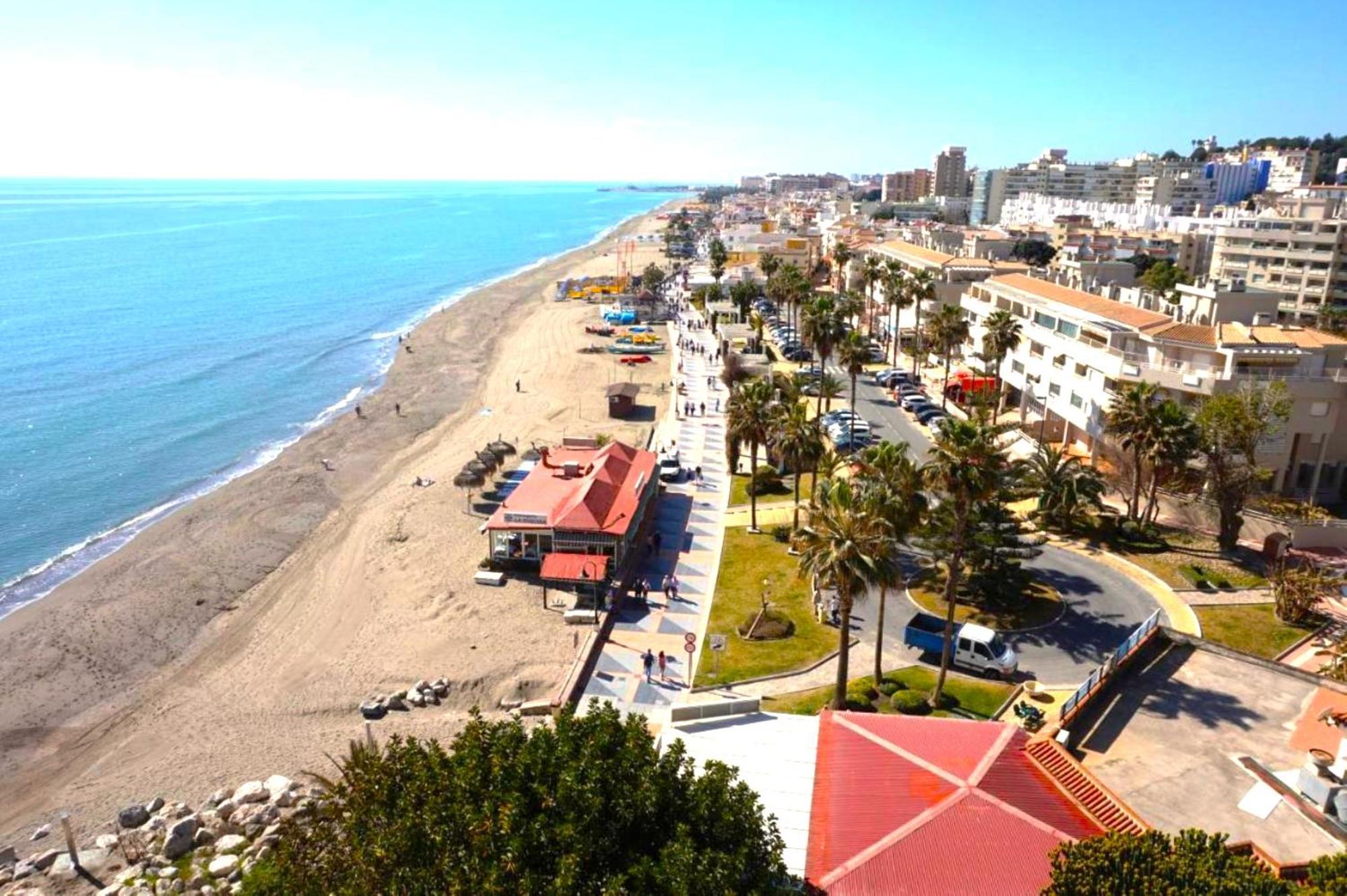 Santa Clara Modern & Exclusive Seafront Apartment Torremolinos Exteriör bild