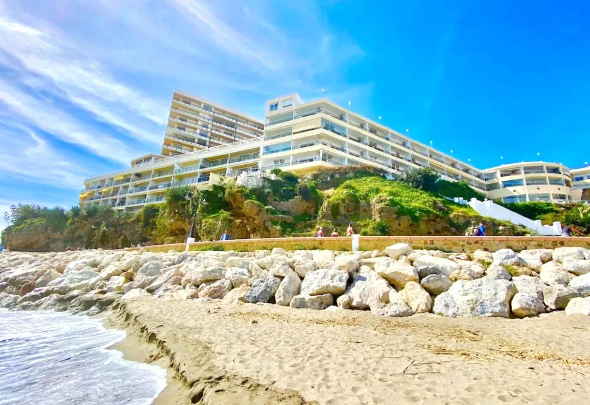 Santa Clara Modern & Exclusive Seafront Apartment Torremolinos Exteriör bild