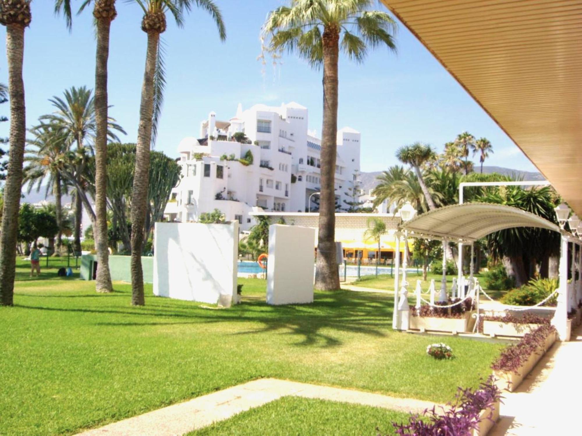 Santa Clara Modern & Exclusive Seafront Apartment Torremolinos Exteriör bild