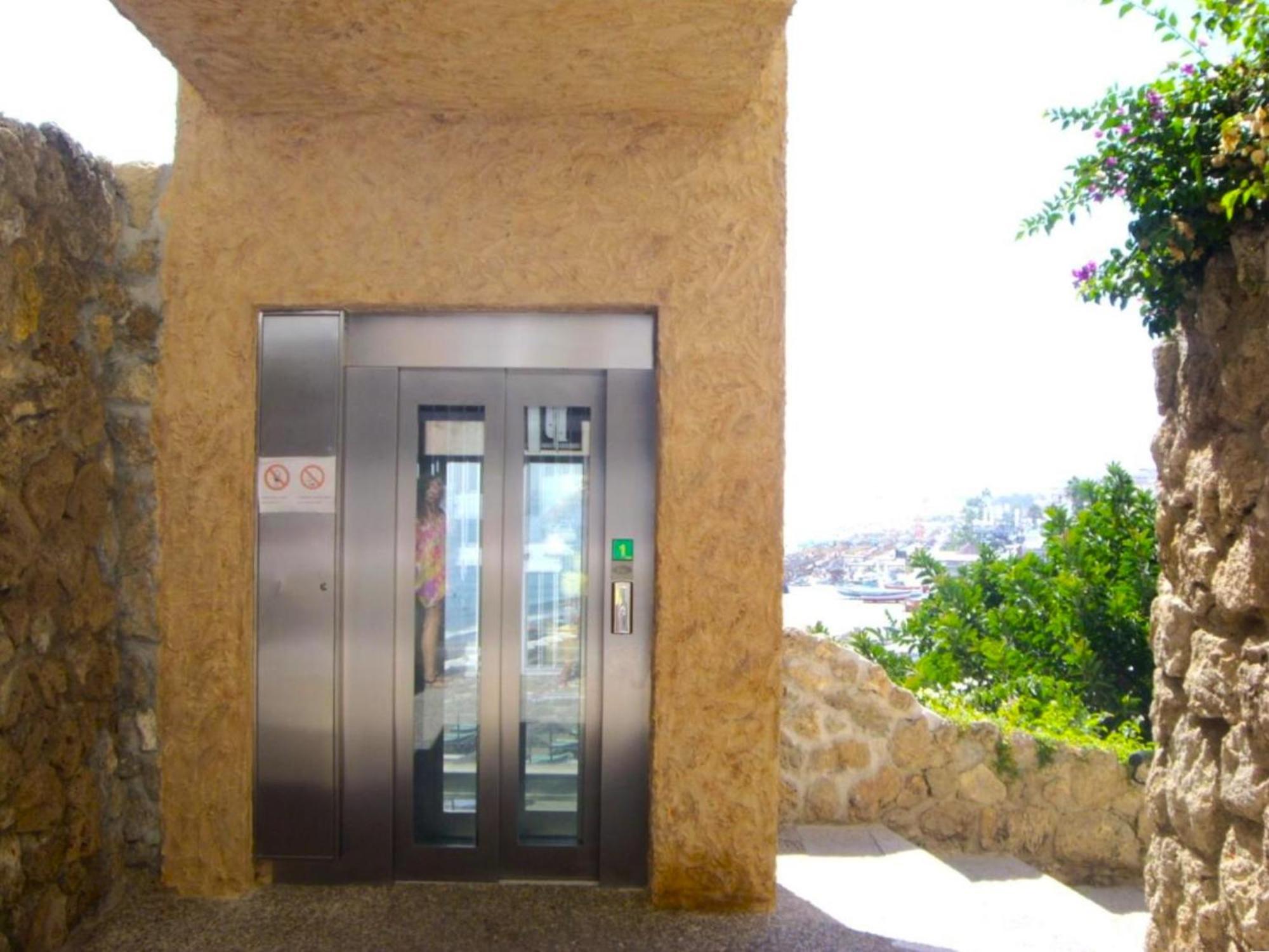 Santa Clara Modern & Exclusive Seafront Apartment Torremolinos Exteriör bild
