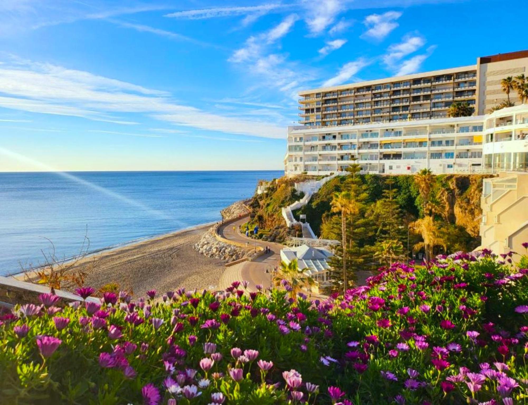 Santa Clara Modern & Exclusive Seafront Apartment Torremolinos Exteriör bild