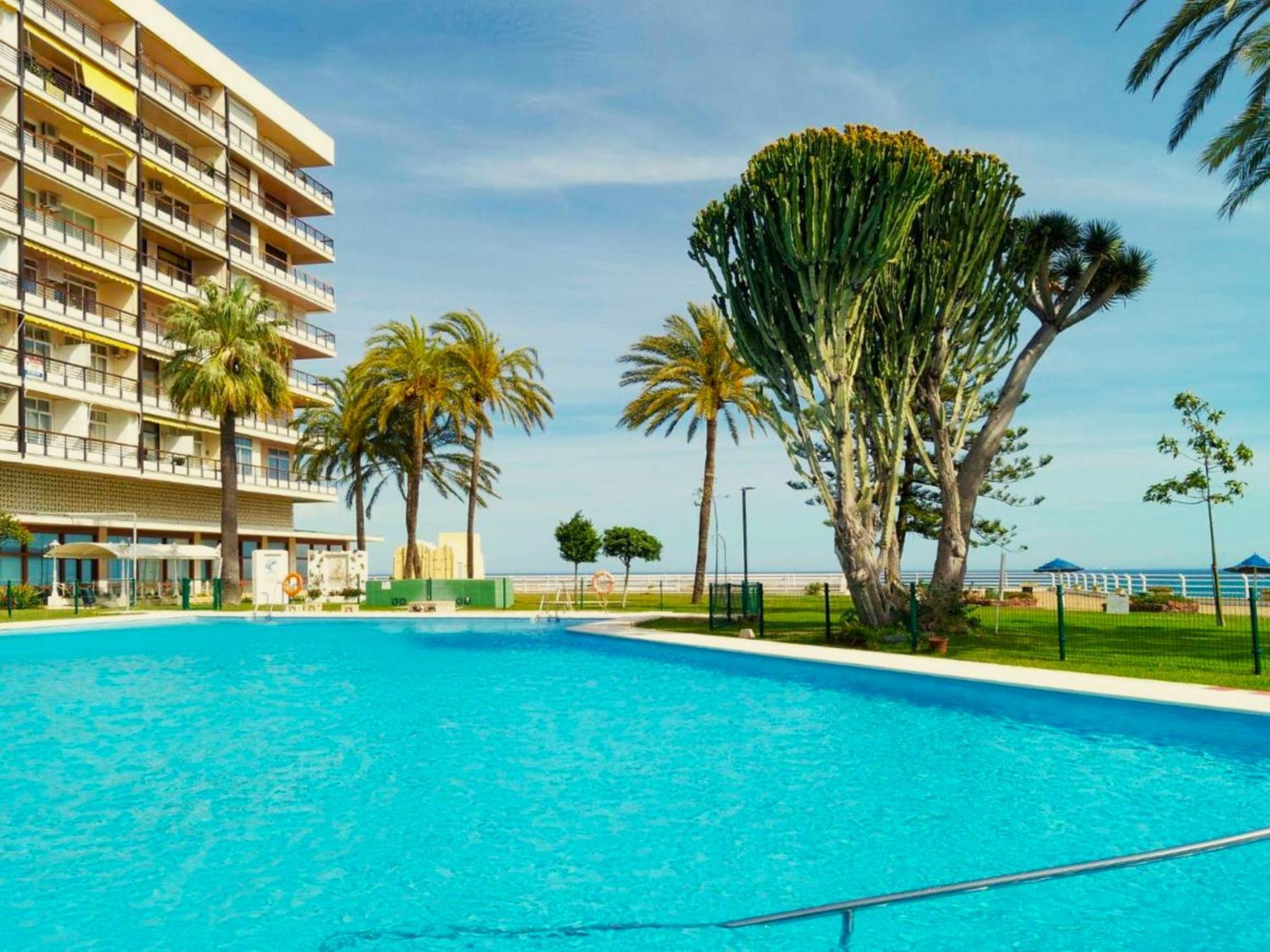 Santa Clara Modern & Exclusive Seafront Apartment Torremolinos Exteriör bild